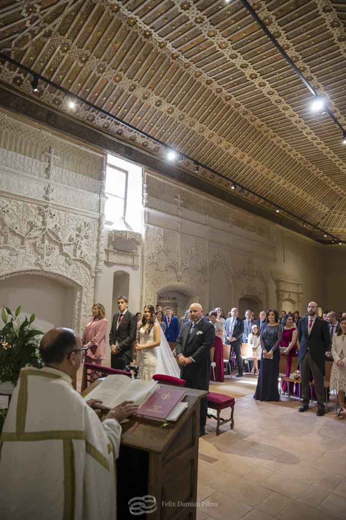 boda en la capilla de la universidad de alcala