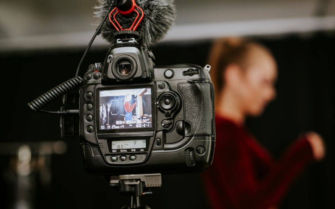 Cómo maximizar tus videos corporativos con una productora audiovisual profesional